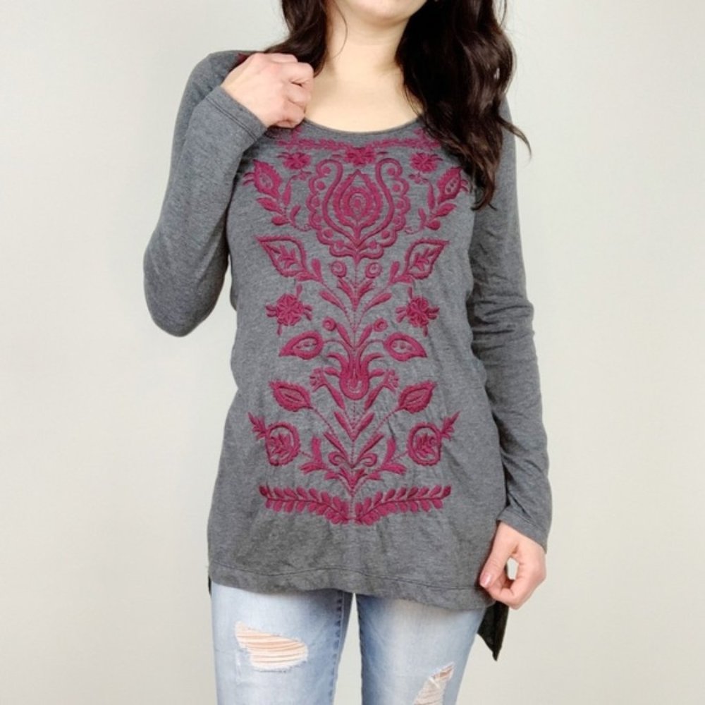 Johnny Was JW Los Angeles Grey Embroidered Ruffle Tunic Top Small